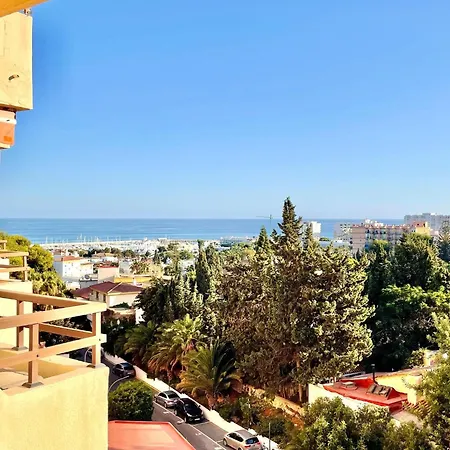 In Malaga With Sea And Mountain Views Апартаменти
